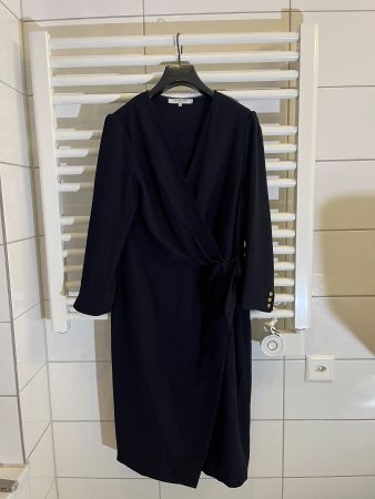 Elegantes Kleid von Gerard Darel, Grösse 42, neuwertig