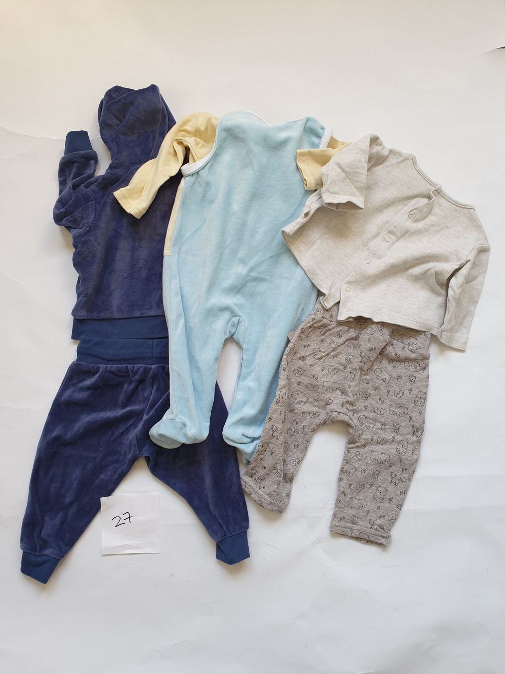 Lotti & Set di vestiti: Kleiderpaket Baby 68 – Usato da Chur venduto da copino 3