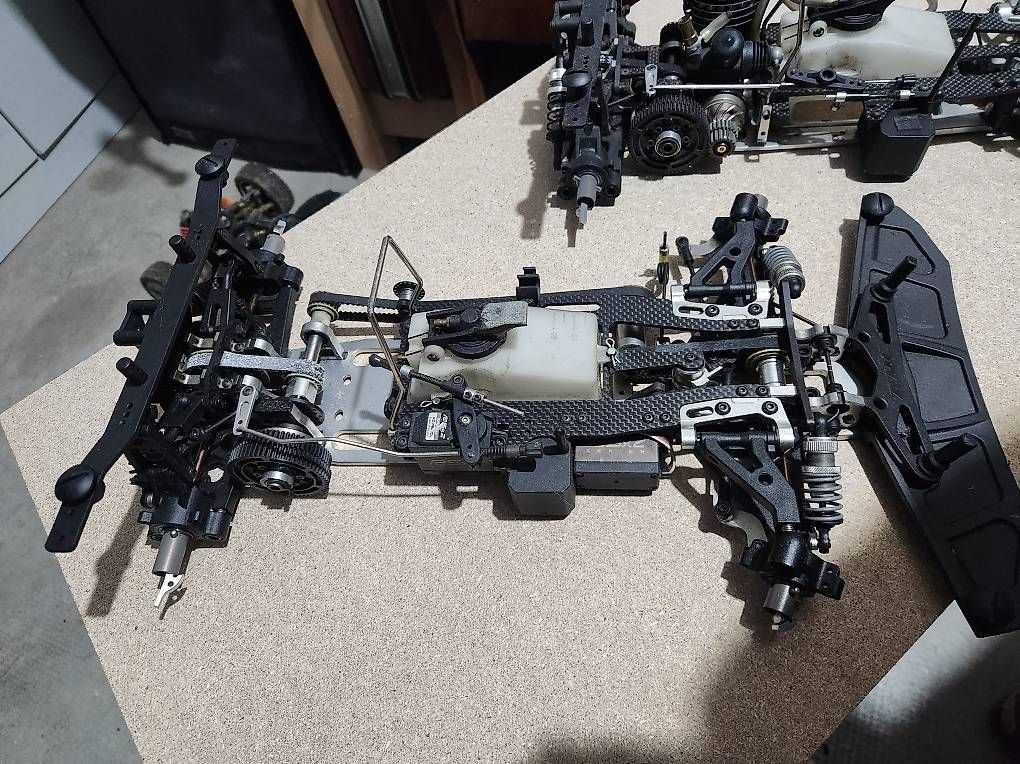 Modellismo RC: Lot Voitures télécommandés ARC – Usato da Renens VD venduto da aligrapefruit 2