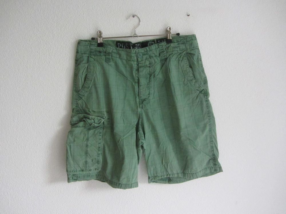 Pantaloni: POST - Shorts grün kariert 48 – Usato da Zürich venduto da Diazaio