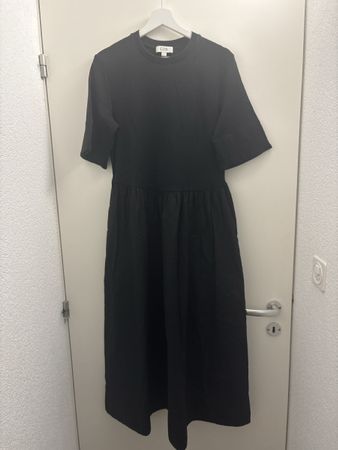 Robe noire COS