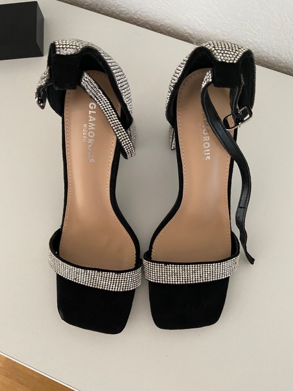 Damenschuhe: Sandalen High Heel/ Wide Fit – Neu (gemäss Beschreibung) aus Bülach von kittygismo 1