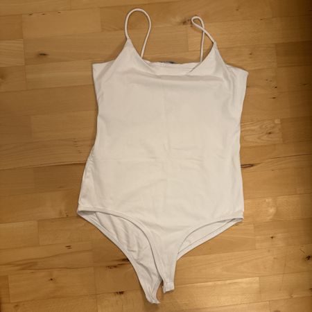 Body Zara bianco, taglia M - perfetto per l'estate!