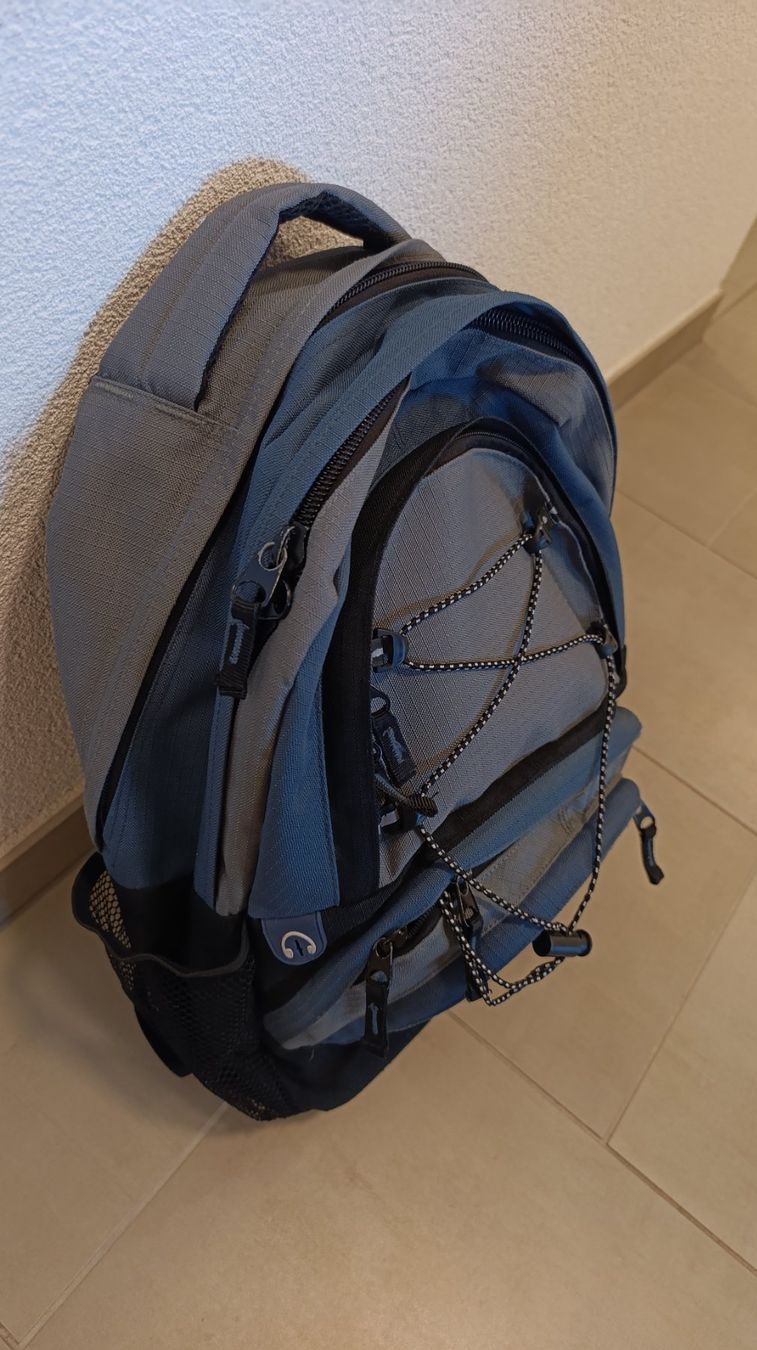 Rucksäcke: Sac à dos à double compartiment – Neu (gemäss Beschreibung) aus Fribourg von del_hp6t 2