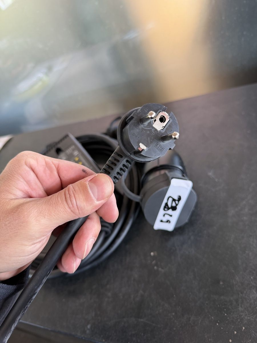 Chargeurs de batterie: Ladegerät Elektroauto EU – D'occasion à Zürich par l.spalletta 2