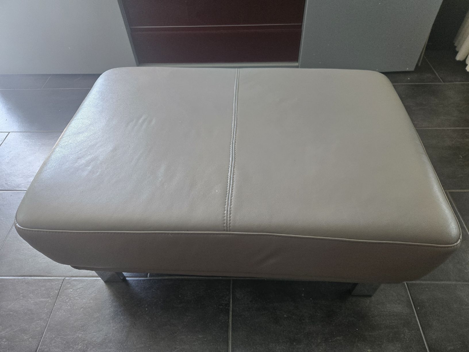 Pfister Sofas: Ecksofa Leder grau mit Hocker gebraucht – D'occasion à Rüti ZH par Deltakids 3