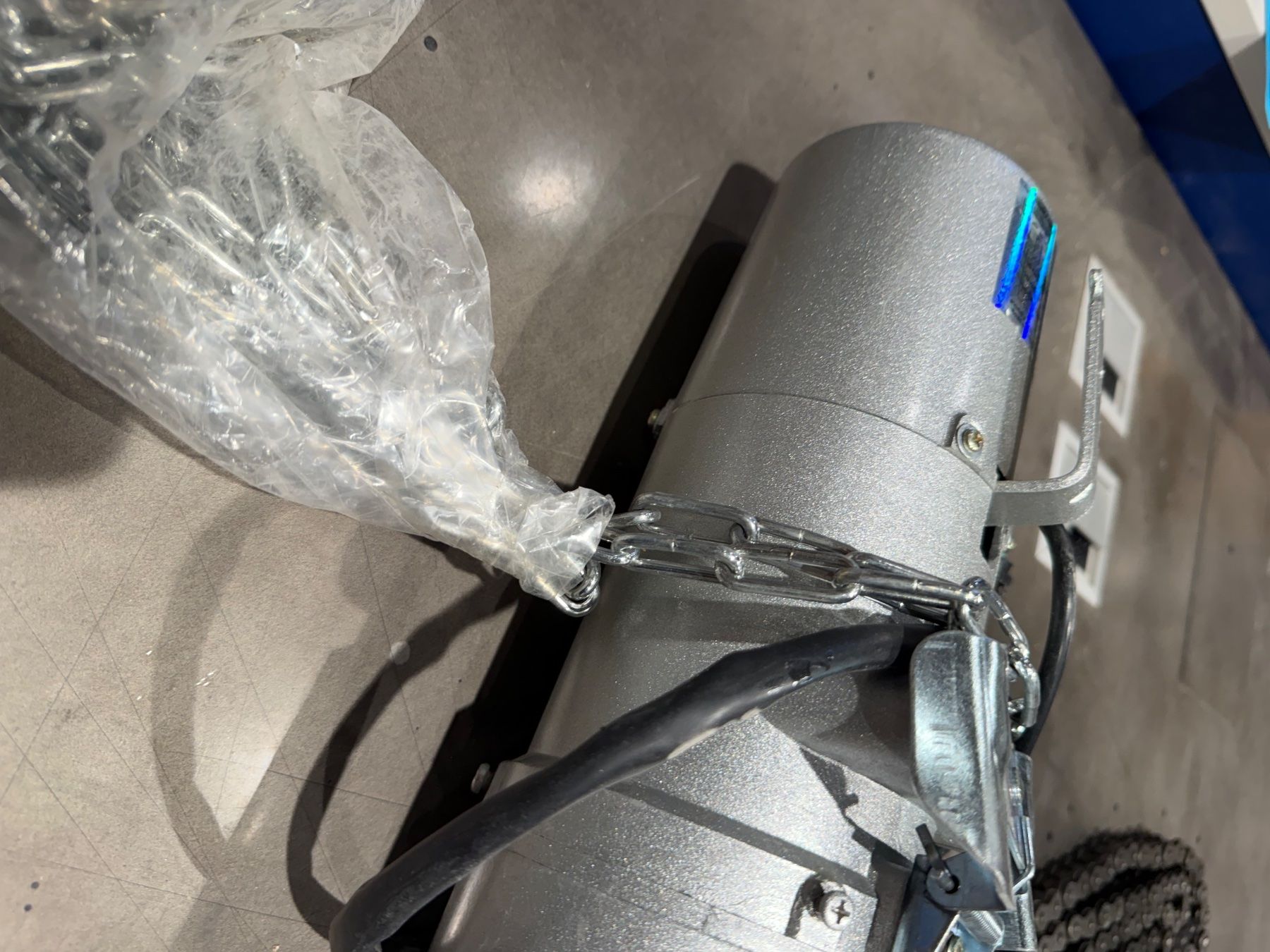 Altro Materiale elettrico: Garagentorantrieb Motor, Winter Schnäppchen! – Usato da Stetten AG venduto da d.r82