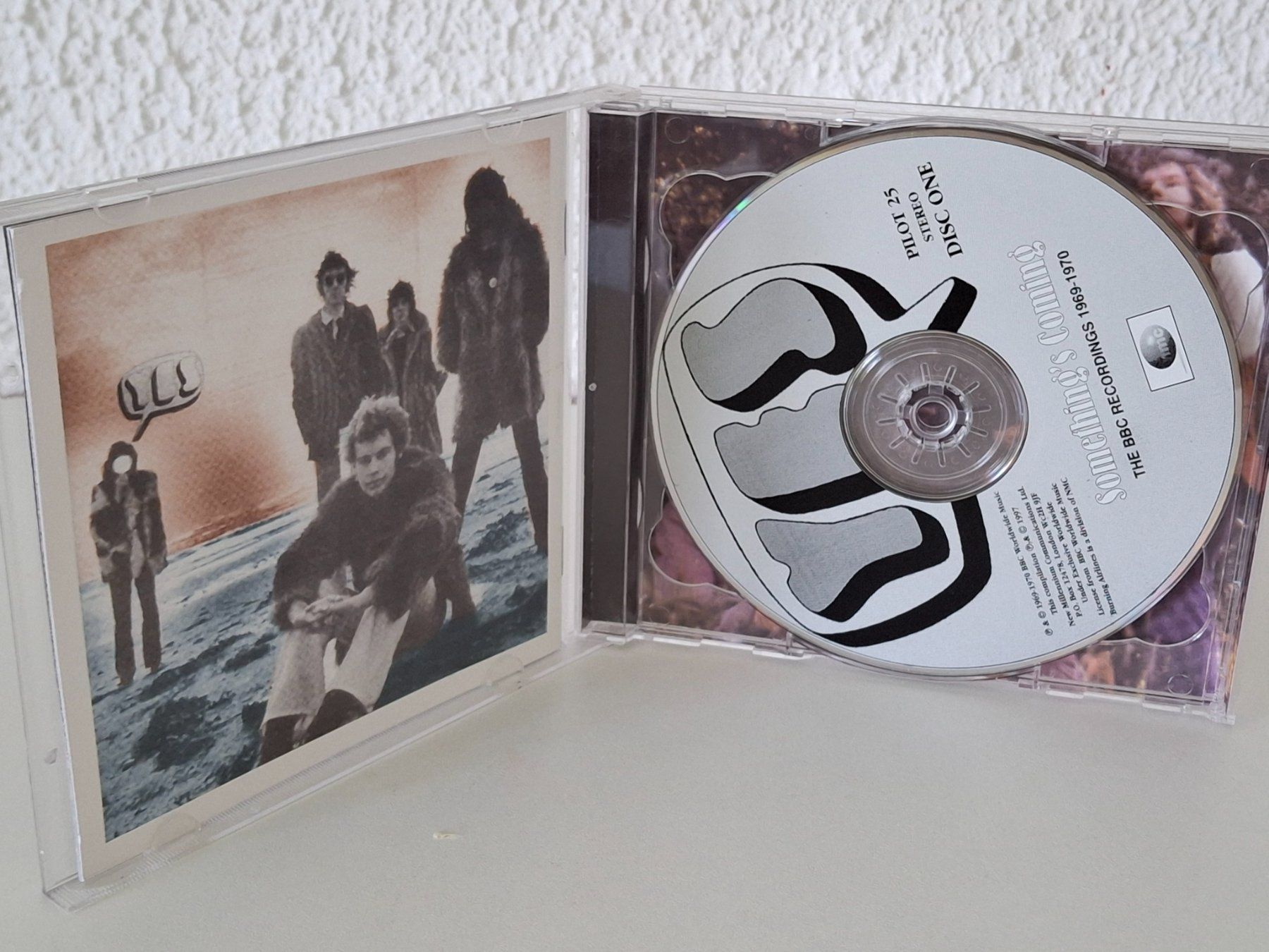CDs: 2CD YES - Something's Coming - BBC Recordings 1969-70 CD – Gebraucht aus Aarberg von Jackup1 2
