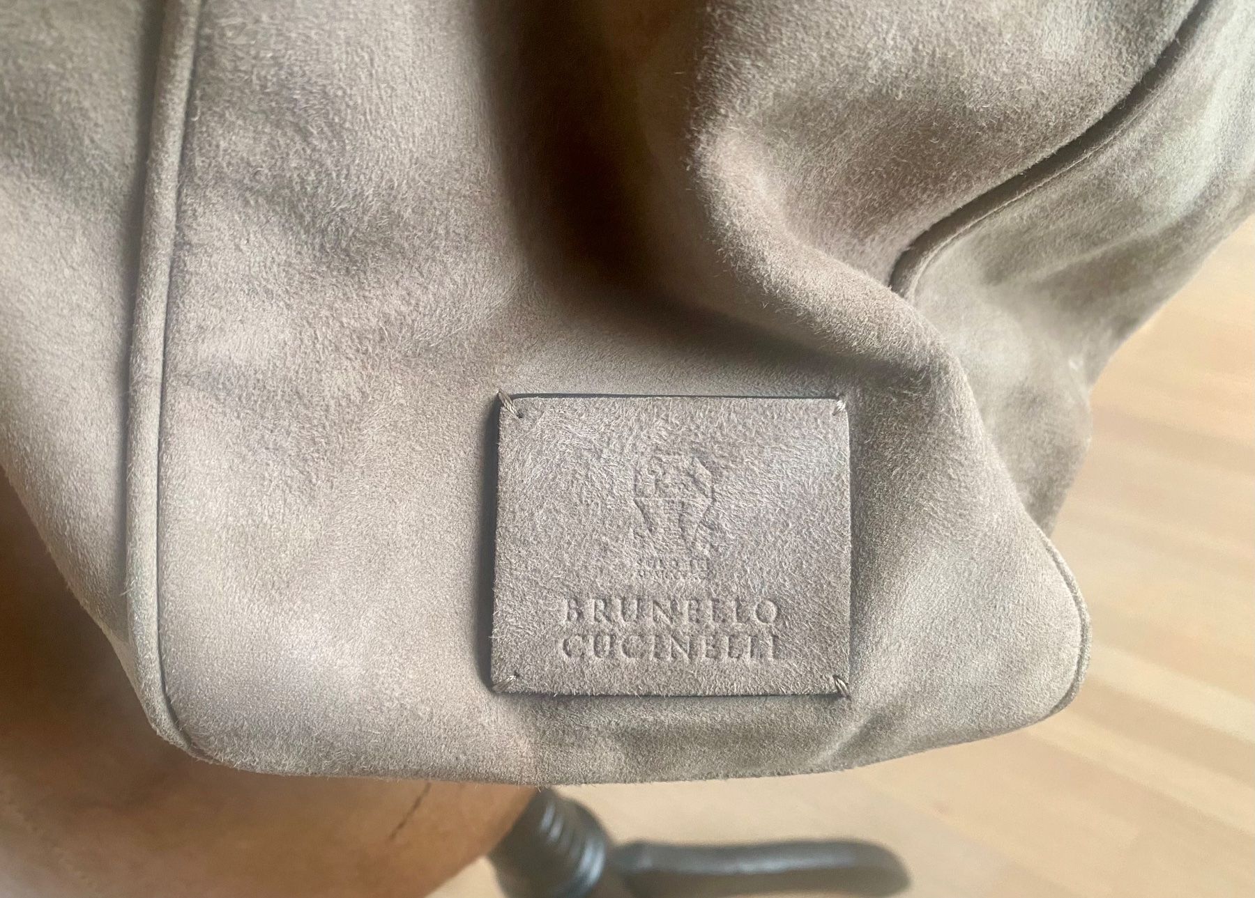 Brunello Cucinelli Borse da donna: BRUNELLO CUCINELLI Shopper, beige Wildleder – Usato da Uster venduto da Koralle6 1