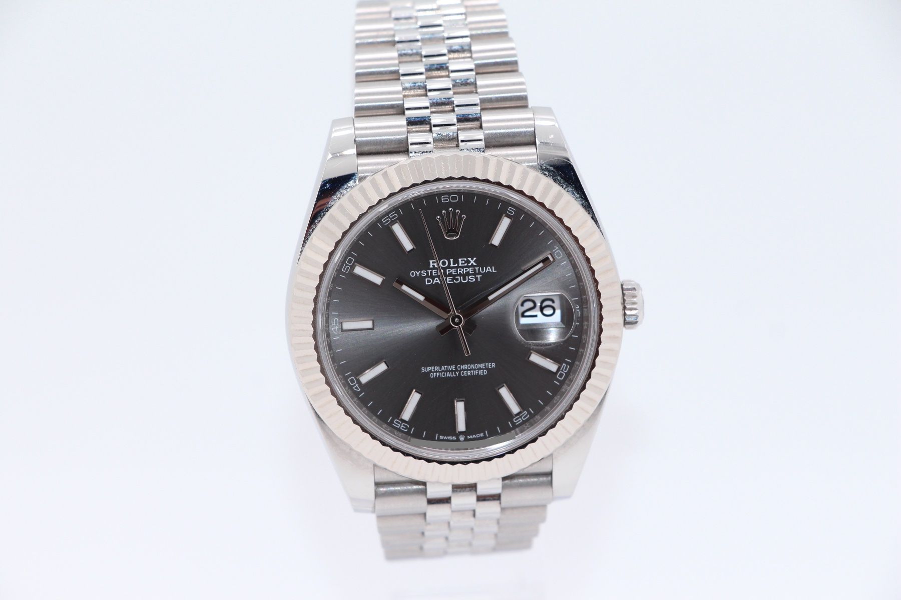 Rolex Orologi: Rolex Datejust 41 Grey Jubilee Ref. 126334, Full-Set 1. Hand – Usato da Zug venduto da eMDi_Collection