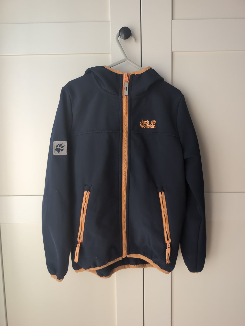 Jack Wolfskin Giacche & Cappotti: Jack Wolfskin Softshelljacke dunkelblau Grösse 128 – Usato da Alberswil venduto da __colafroeschli__