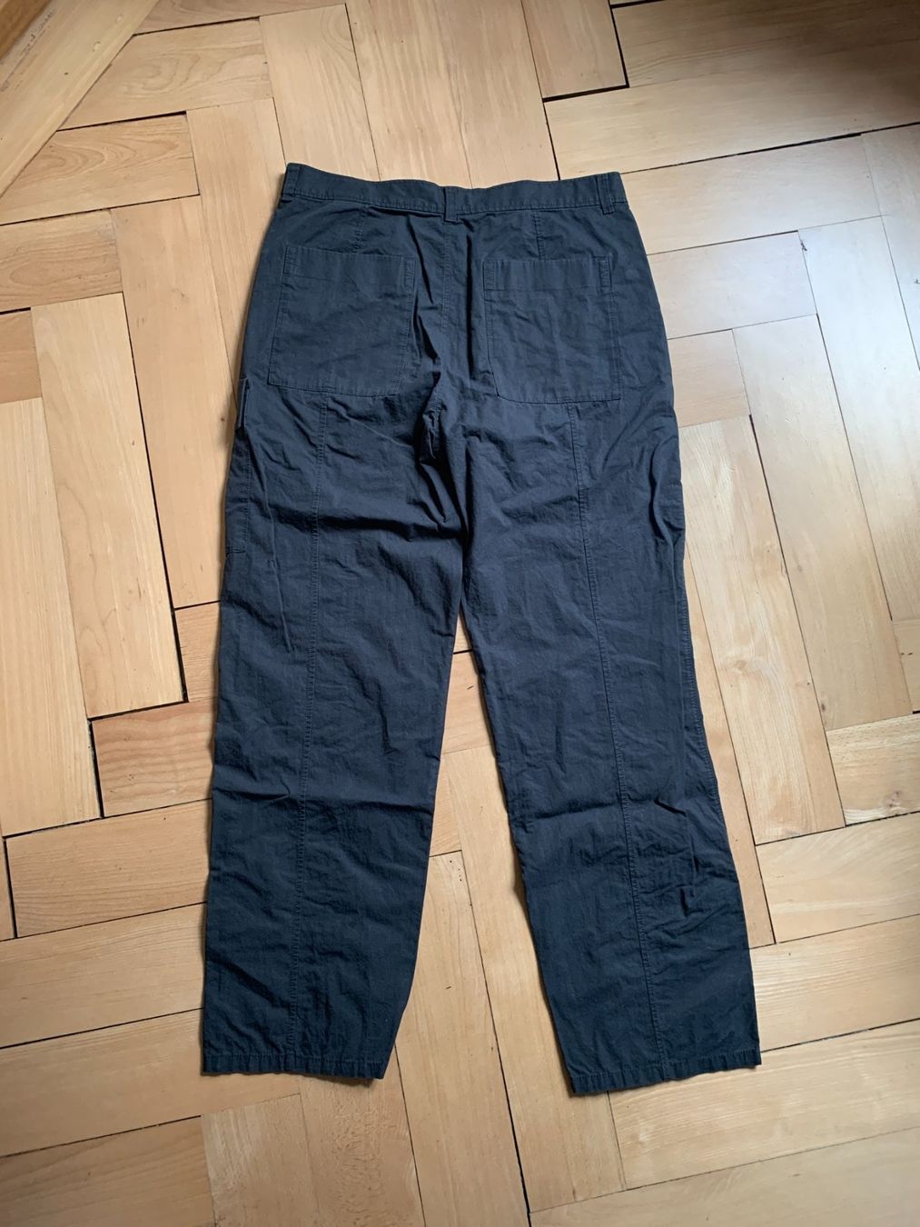 Cos Hosen: COS - Cargo Hose schwarz 50 – Gebraucht aus Zürich von Diazaio 3