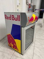 Redbull Kühlschrank mit Glastüre Klassiker 