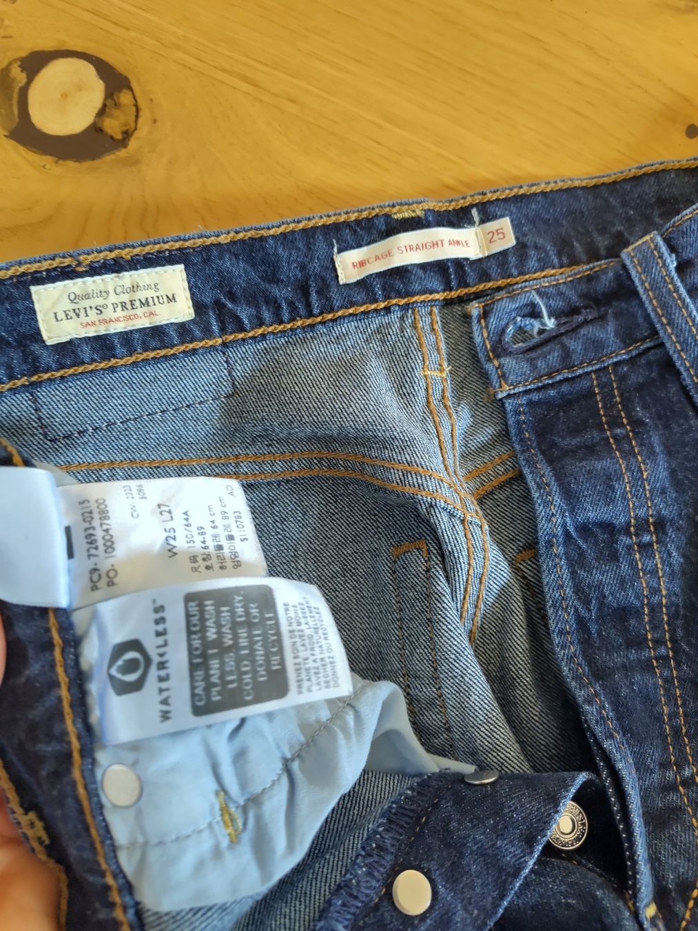 Levi's Jeans: Levi's Ribcage Straight Ankle, 25/27 – Nuovo (secondo la descrizione) da Bern venduto da kat_69vw 4