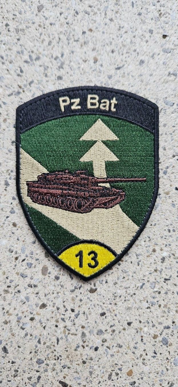Schweizer Armee Placchette & Badge: *** Badge Panzer mit klett *** – Nuovo e nell'imballaggio originale da Riedholz venduto da fr_sIruP