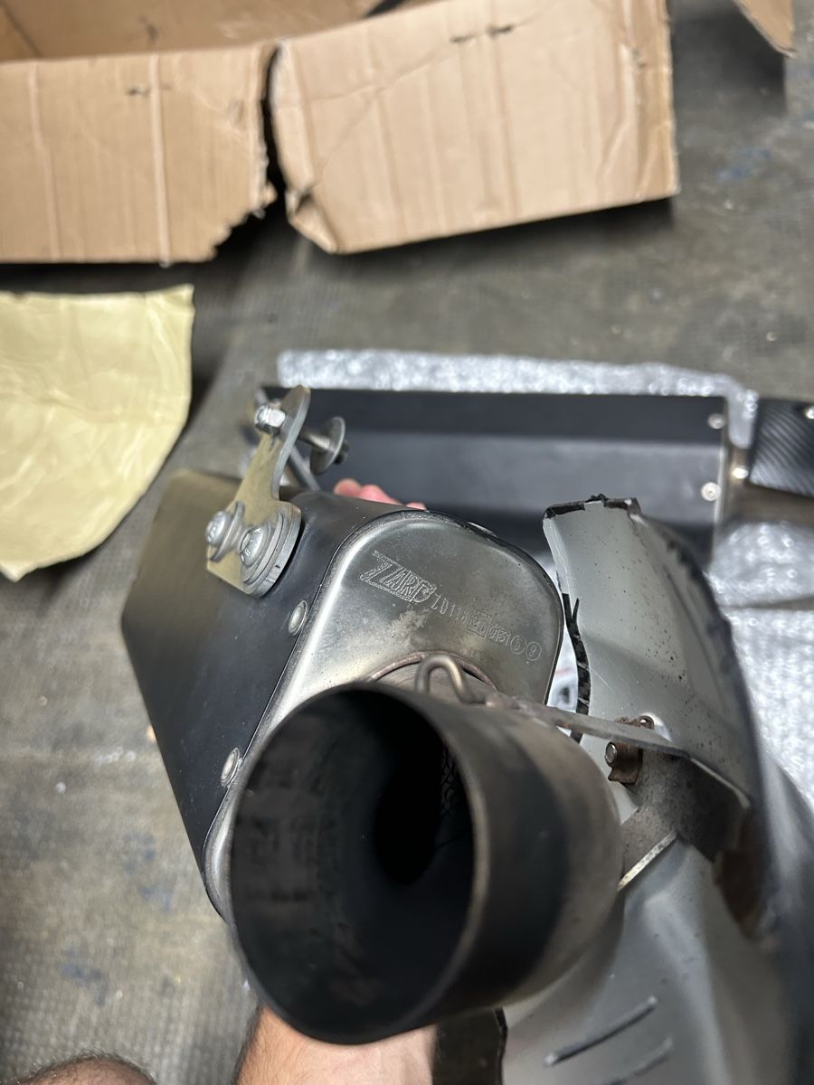 Ducati Strada: Ducati monster 796 pot Zard – Usato da Ecublens VD venduto da RodrigoFortunato249 3