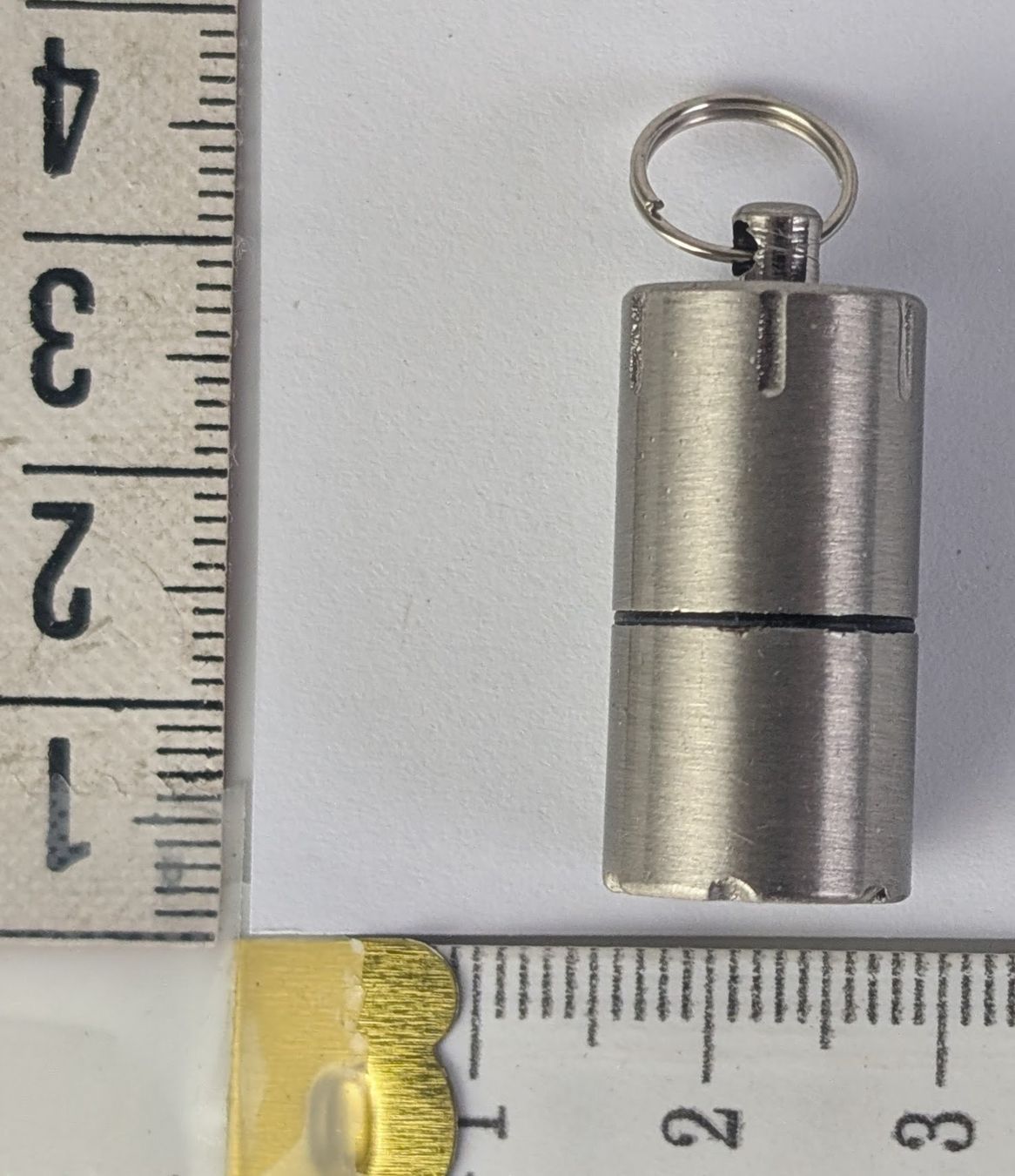 Portachiavi: 1x Mini Schlüsselbund-Feuerzeug, NEU – Nuovo (secondo la descrizione) da Zürich venduto da 1.Simon 7
