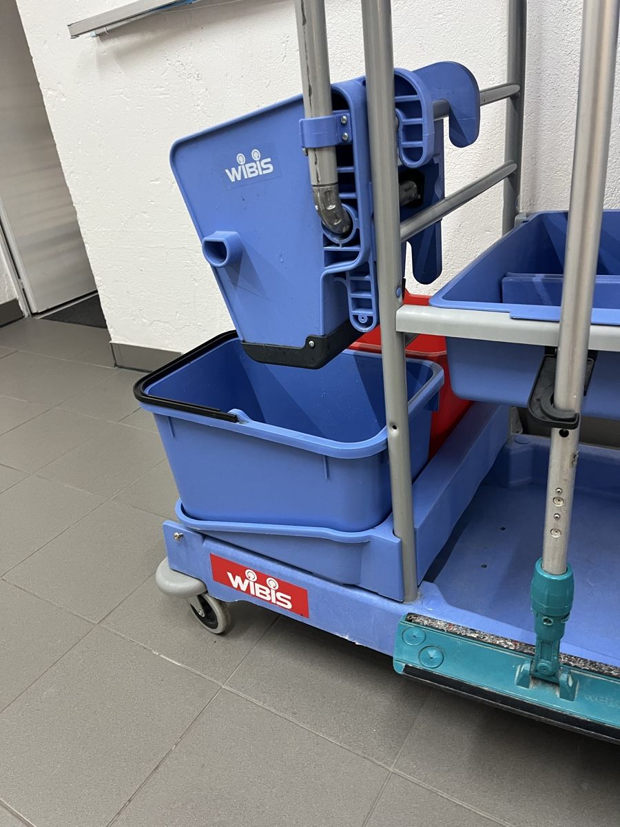 Altro in Apparecchi per la pulizia: Putzwagen Wibis – Usato da Neerach venduto da fuz_8d7l 8