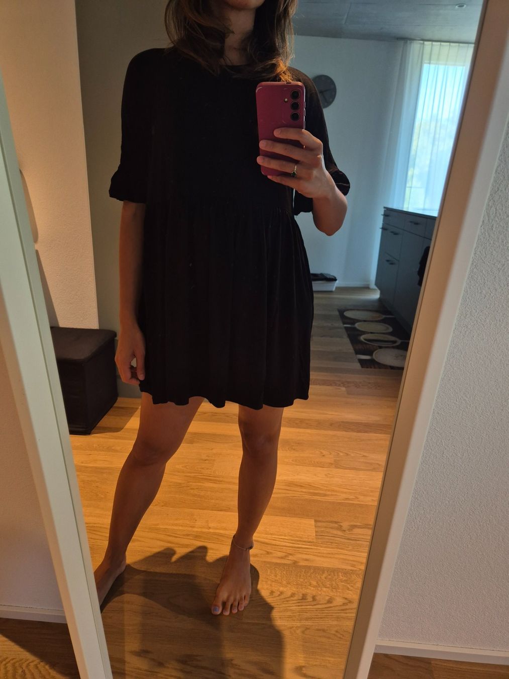 Kleider: Kurzes luftiges schwarzes Kleid – Gebraucht aus Kloten von gupnik 1