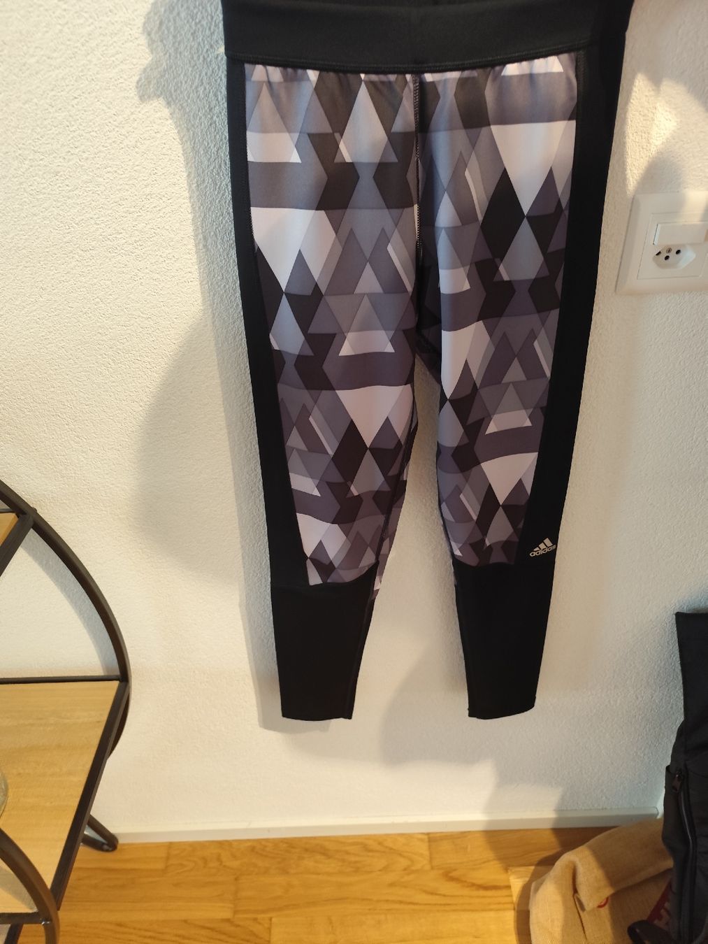 Adidas Collants: Legging sport Adidas taille 34/36 – D'occasion à Neuchâtel par pie_8t6p 1