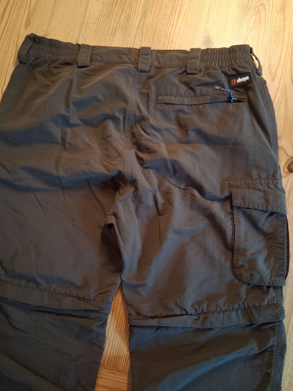 Sherpa Hosen: Sherpa Freizeithose M – Gebraucht aus Brittnau von Gismo2012 1