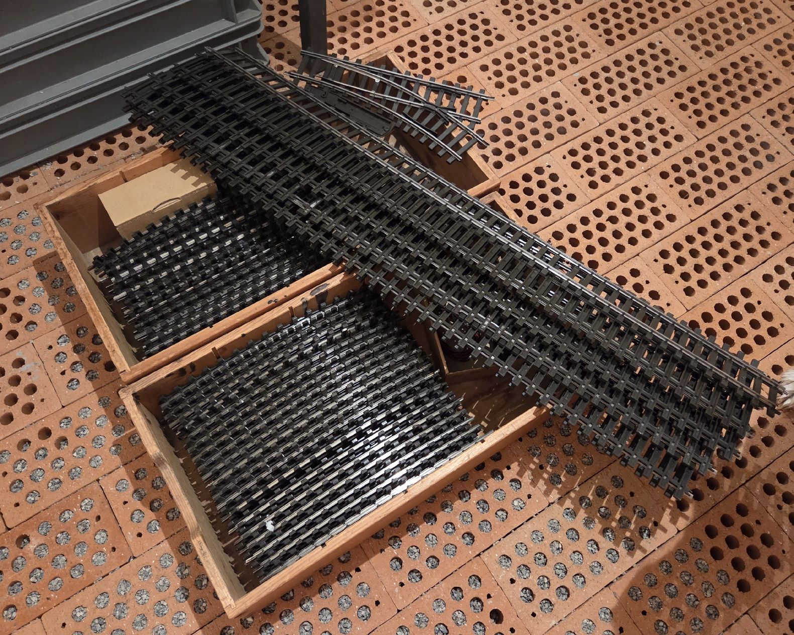 Märklin Modellini di ferrovie: Modeleisenbahn "Spur 1" Schienen – Usato da Klingnau venduto da Groofty69 2
