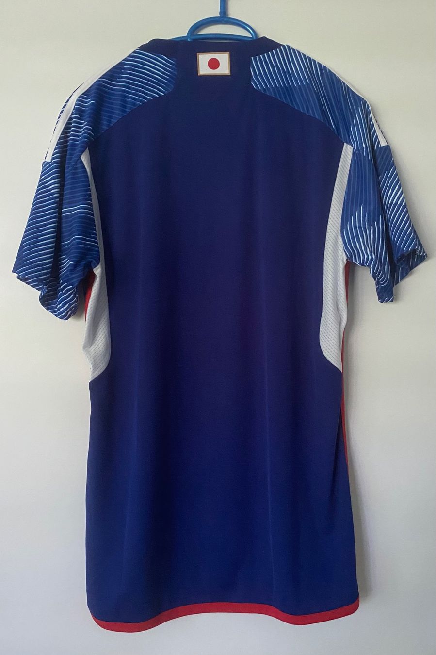 Adidas Canottiere & Pantaloni: Original Fussball Trickot Japan – Nuovo (secondo la descrizione) da Nebikon venduto da Theueb 1