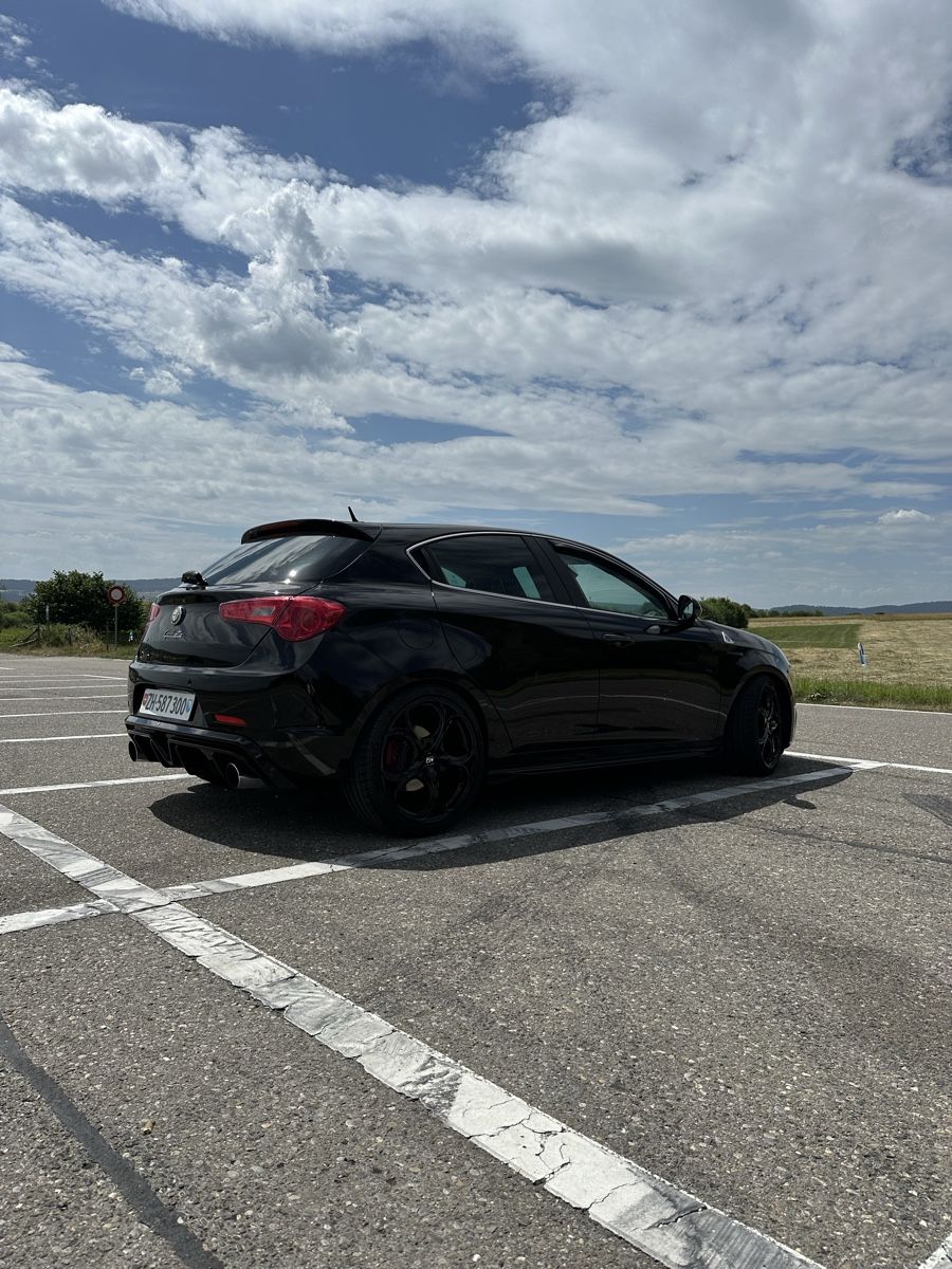 Alfa Romeo Automobili: Alfa Romeo Giulietta Quadrifoglio – Usato da Niederhasli venduto da Cristian-Peralba 2