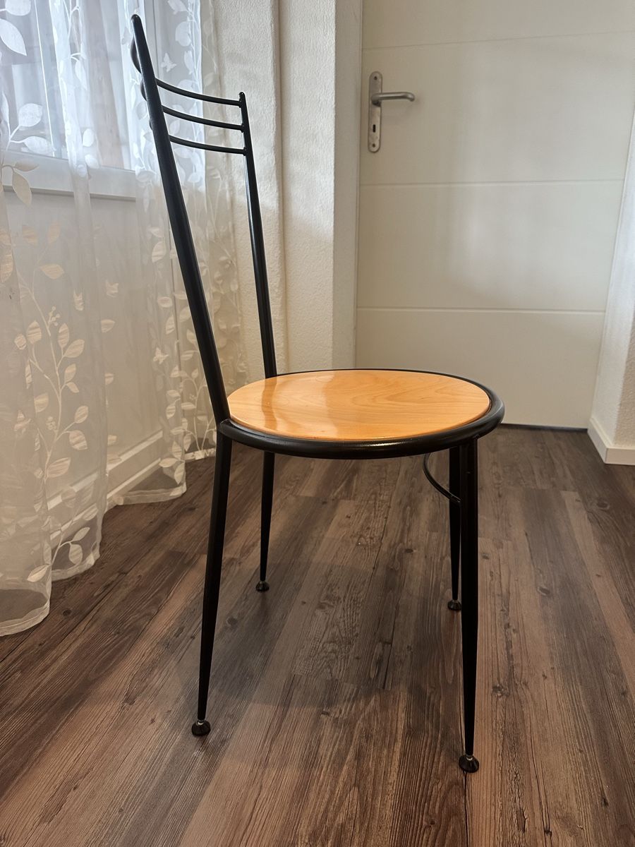 Sedie: 6 Stühle mit Holz-Sitzfläche – Usato da Safnern venduto da Pe_ei