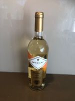 Muskat: weisser süsser Weisswein aus Komrat,Süden Moldawiens