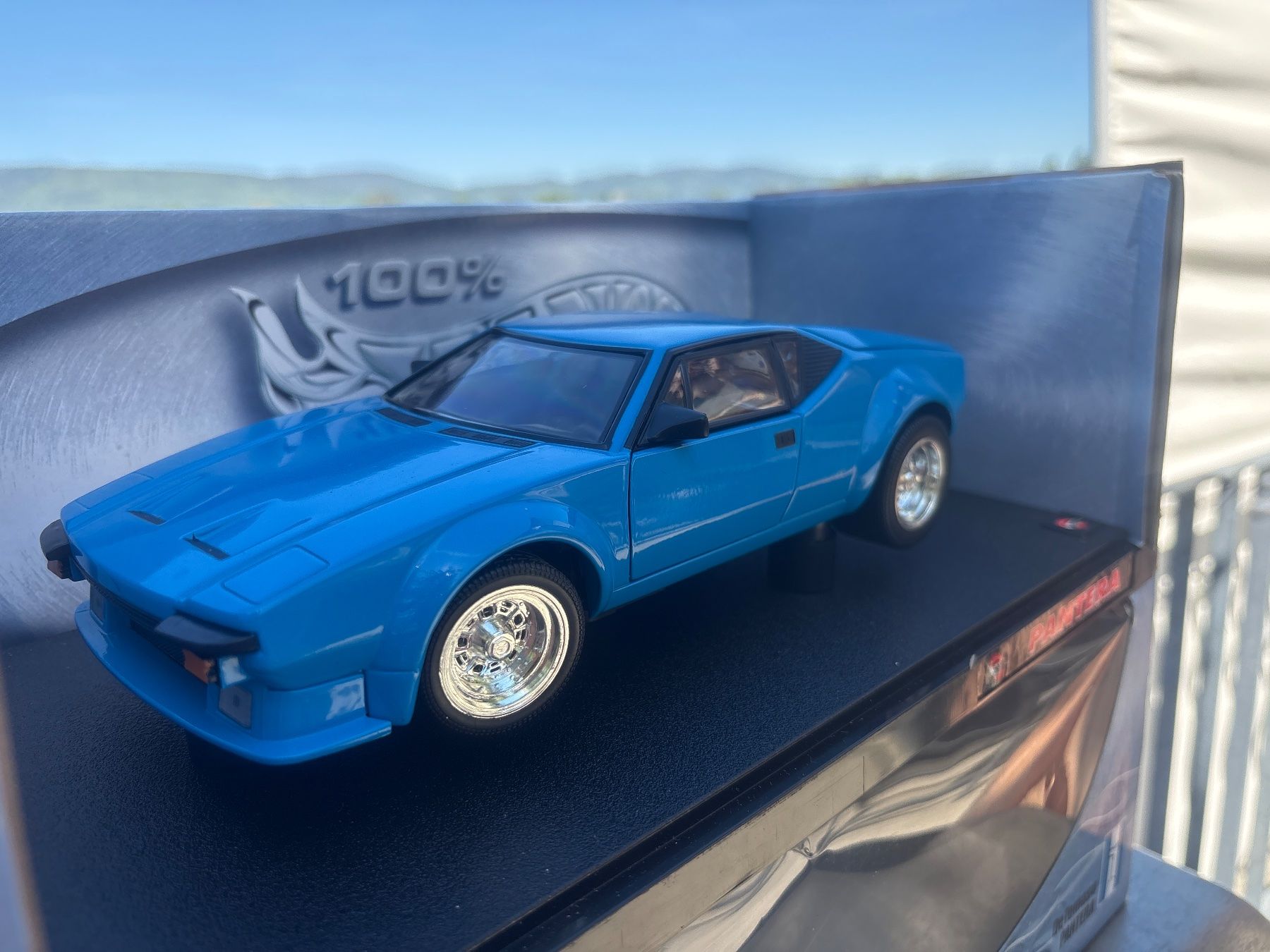 De Tomaso Modellautos: De Tomaso Pantera Coupé 1:18 2000 – Neu und originalverpackt aus Aarwangen von kah_79t5 2