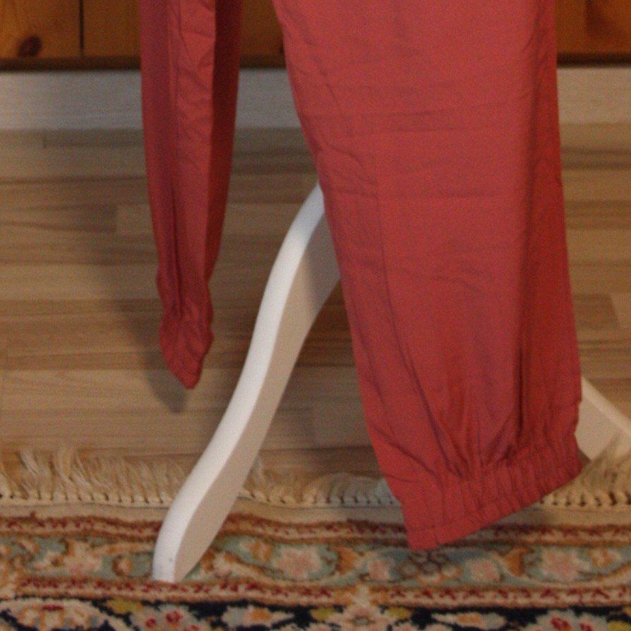Pantaloni: Leichte Sommer-Hose m. elastischem Bund sandelholz Gr. L – Usato da Flüelen venduto da Diversicum-Textil 4