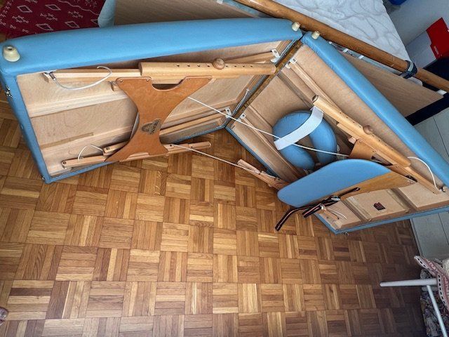Tavoli: table de massage pliante à vendre – Usato da Renens VD venduto da Delphine01112 5