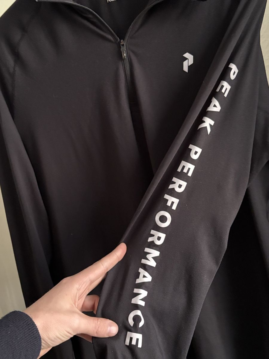 Peak Performance T-shirt: Peak Performance Spirit HZ Noir, Size XL – Usato da Neuchâtel venduto da sharposneaks 3