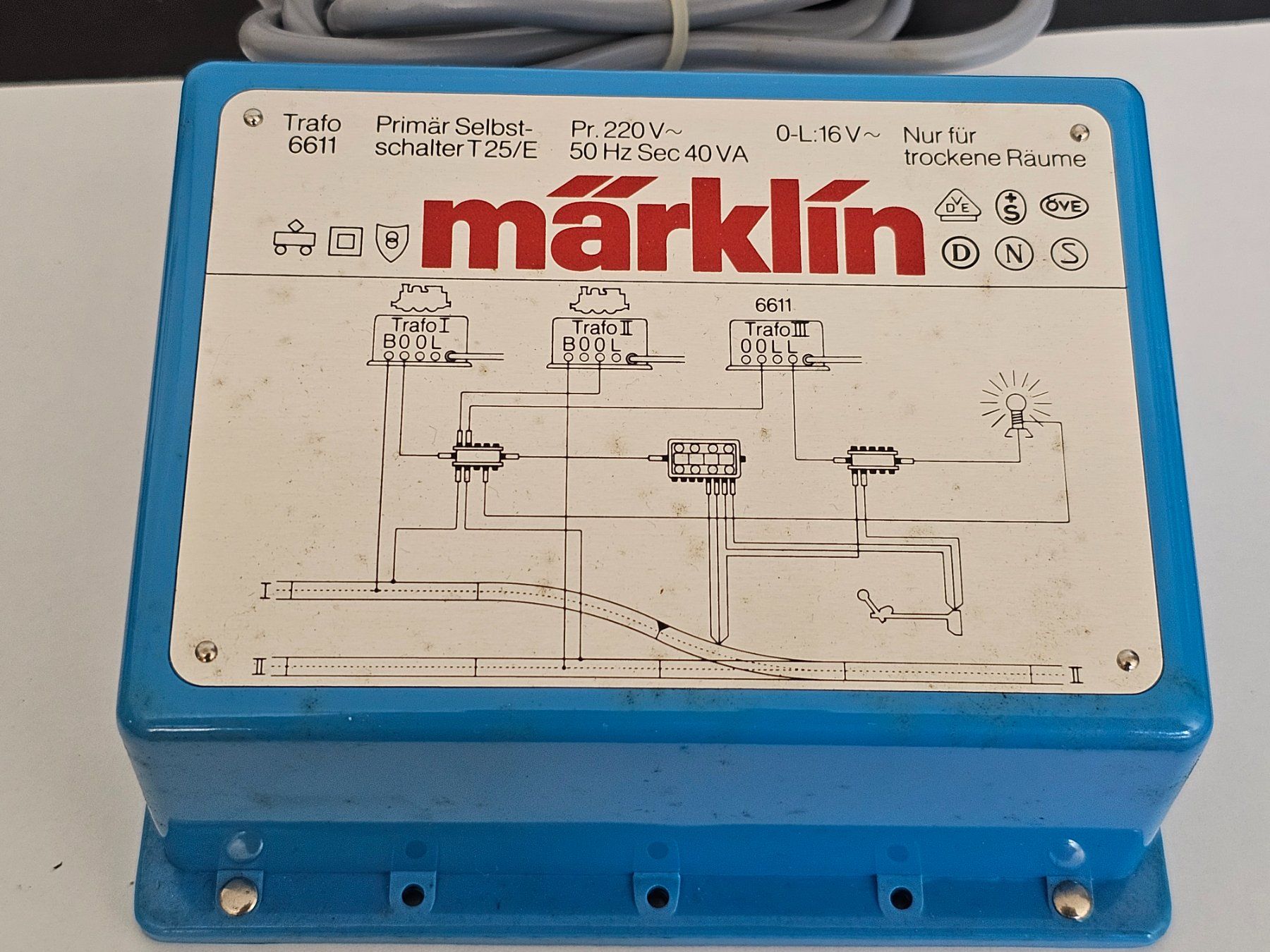 Märklin Modellini di ferrovie: Märklin 6611 Lichtransformator für Wechselstrom – Nuovo e nell'imballaggio originale da Hunzenschwil venduto da swissladyshop