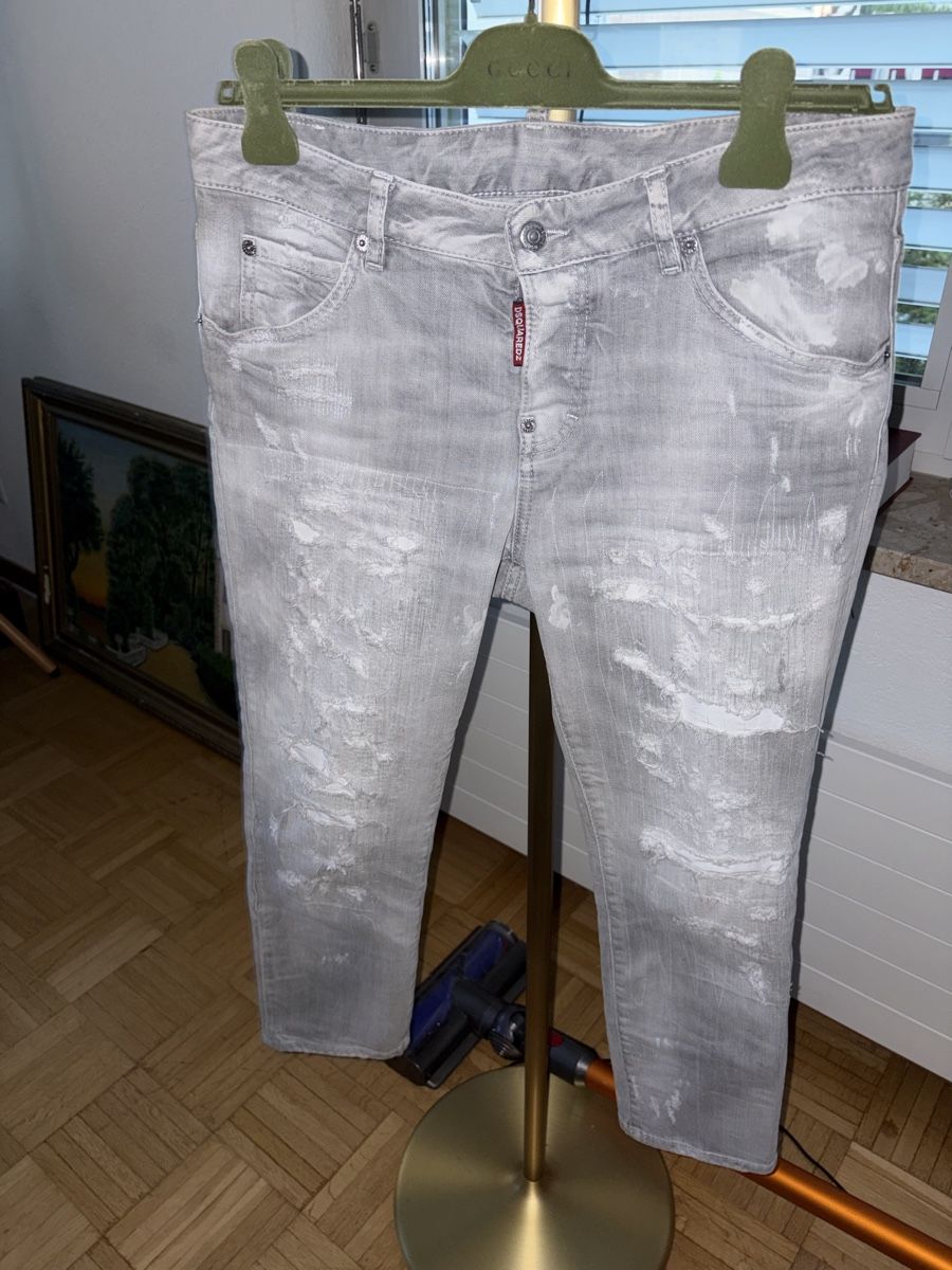 Dsquared2 Jeans: Dsquared2 Grau Jeans 40 (S) – Nuovo (secondo la descrizione) da Baar venduto da ViennaG
