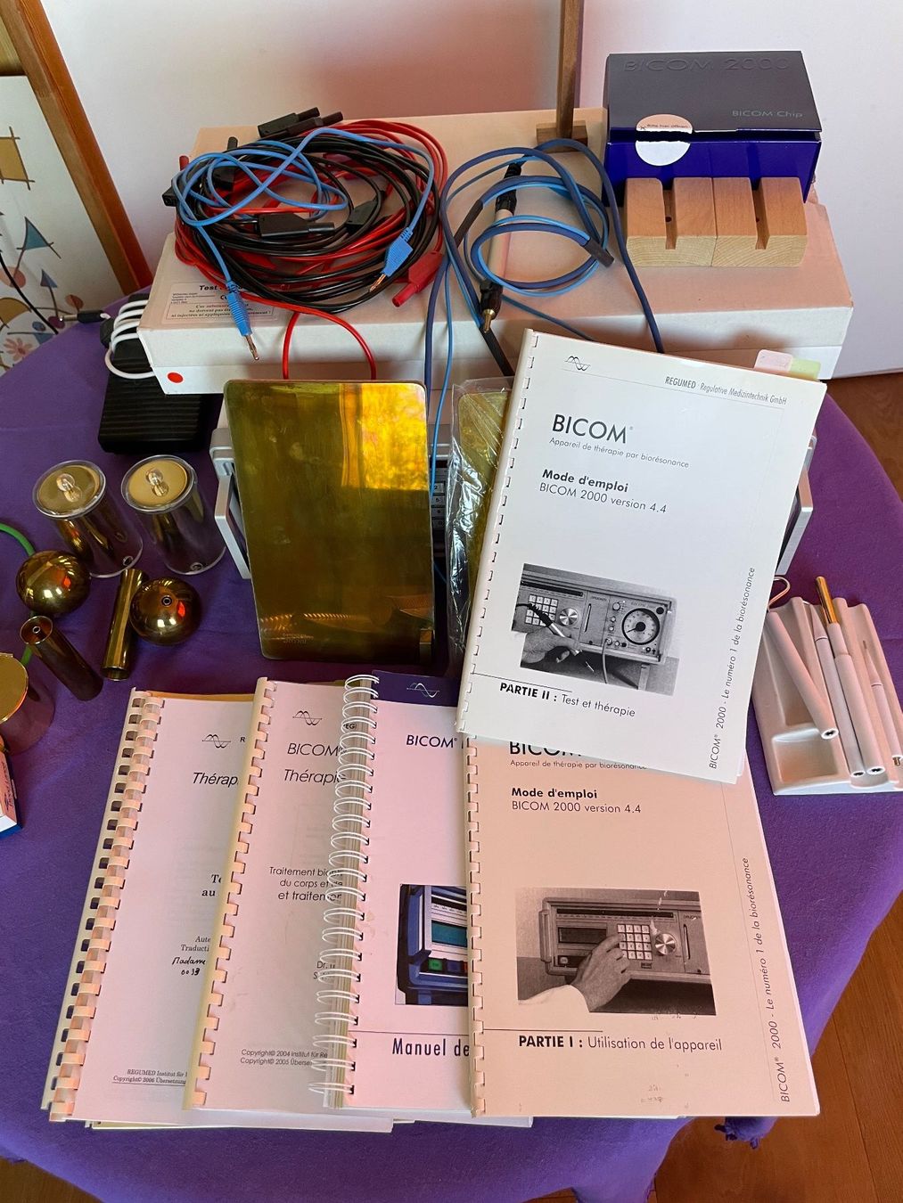 Bicom Attrezzature mediche: Bicom 2000 Regumed - appareil biorésonance avec kit de test – Usato da Ollon VD venduto da biocentervilly 8