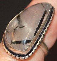 Ring L-3512 –Schwarzer Rutil 17cm Innendurchmesser