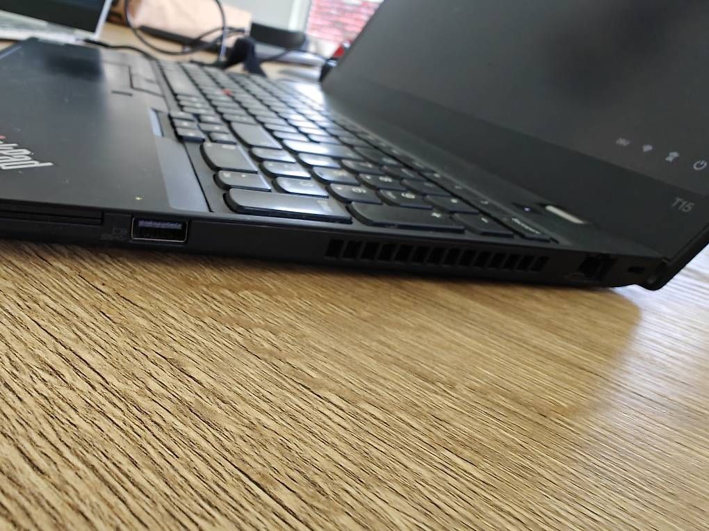 Lenovo Notebooks: Lenovo ThinkPAd T15 – Gebraucht aus Allschwil von mrweb 4
