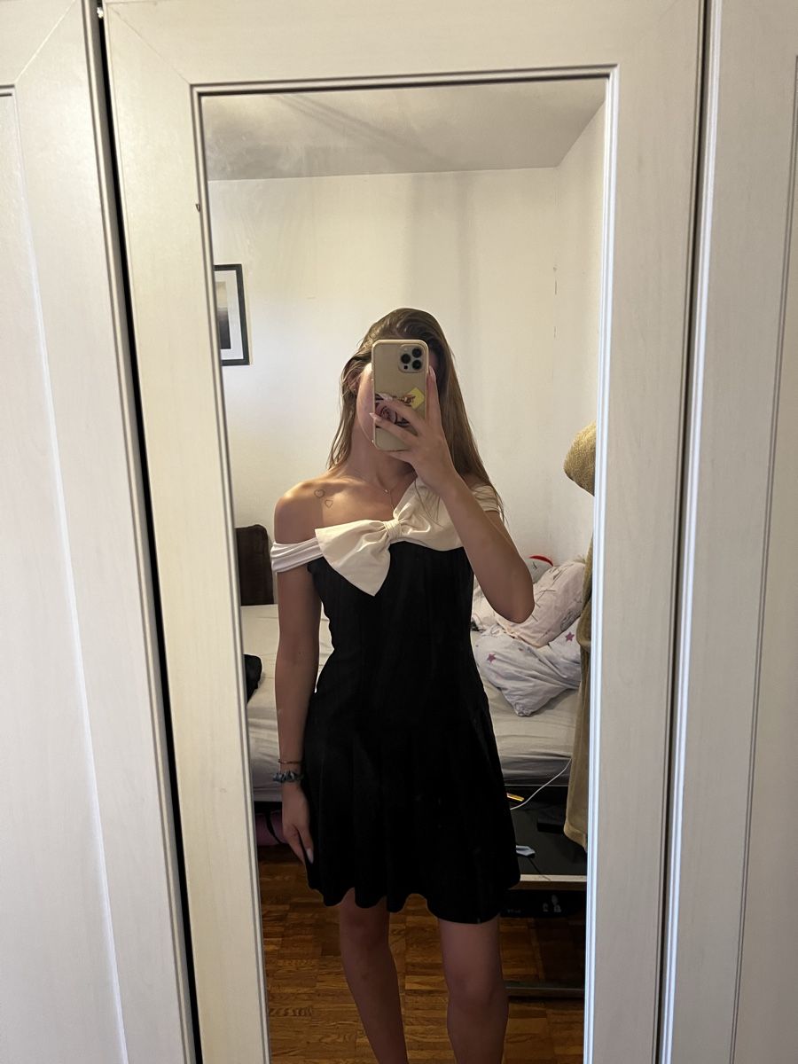 Kleider: Dresses – Gebraucht aus Dietlikon von Luka_Bilic 2