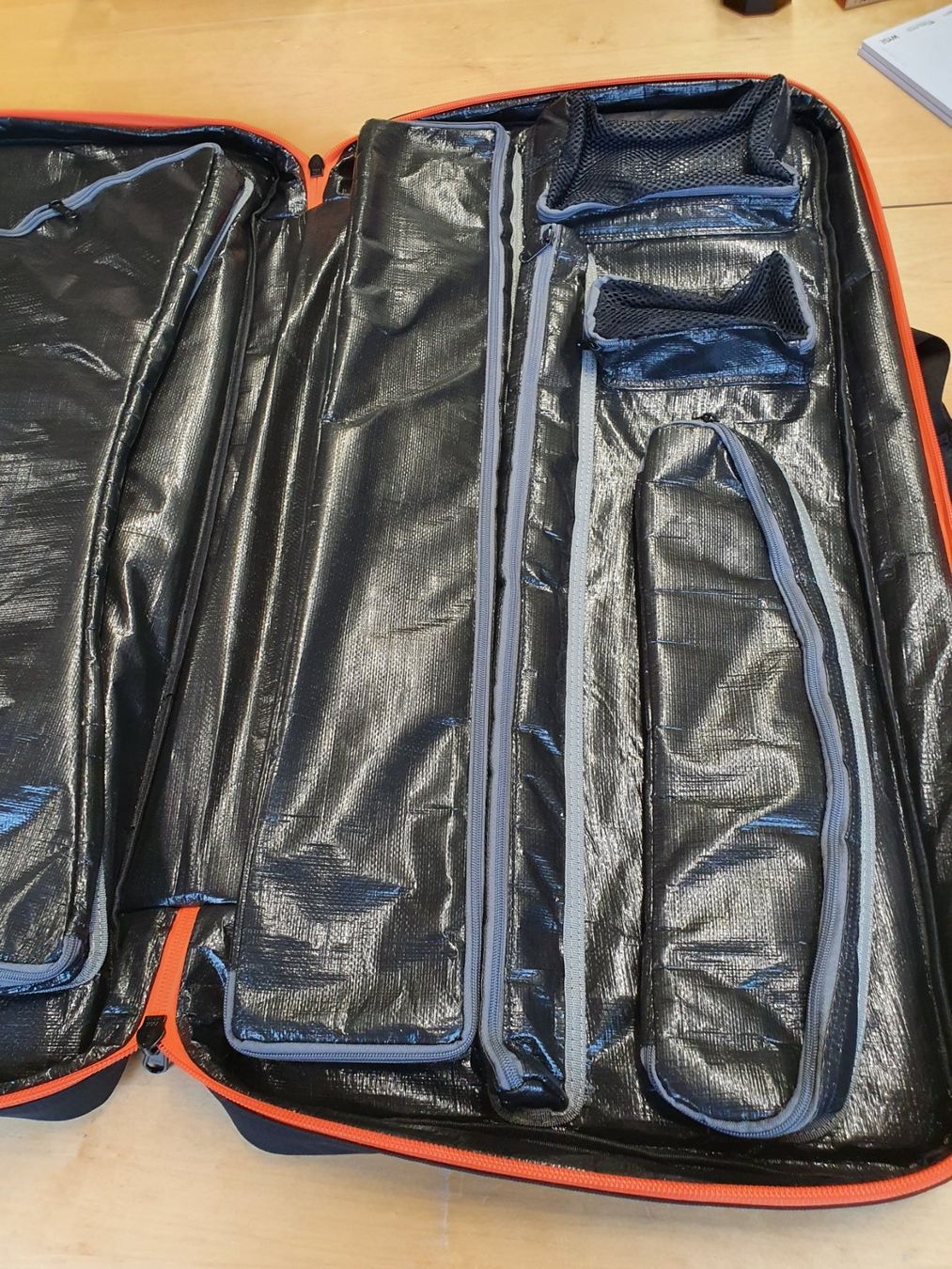 Planches de surf: Foil Tasche Hover Glide Foil Case Fsup – Neuf avec emballage d'origine à Silvaplana par Swisskitesurf 3