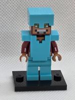 LEGO Minecraft min255 Hero - Medium Azure Legs, Helmet