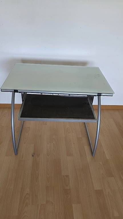Bureaux: Kleine Computertisch  – D'occasion à Strengelbach par Sjox1