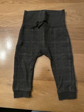 Baby Hose C&A grau kariert Grösse 80 guter Zustand