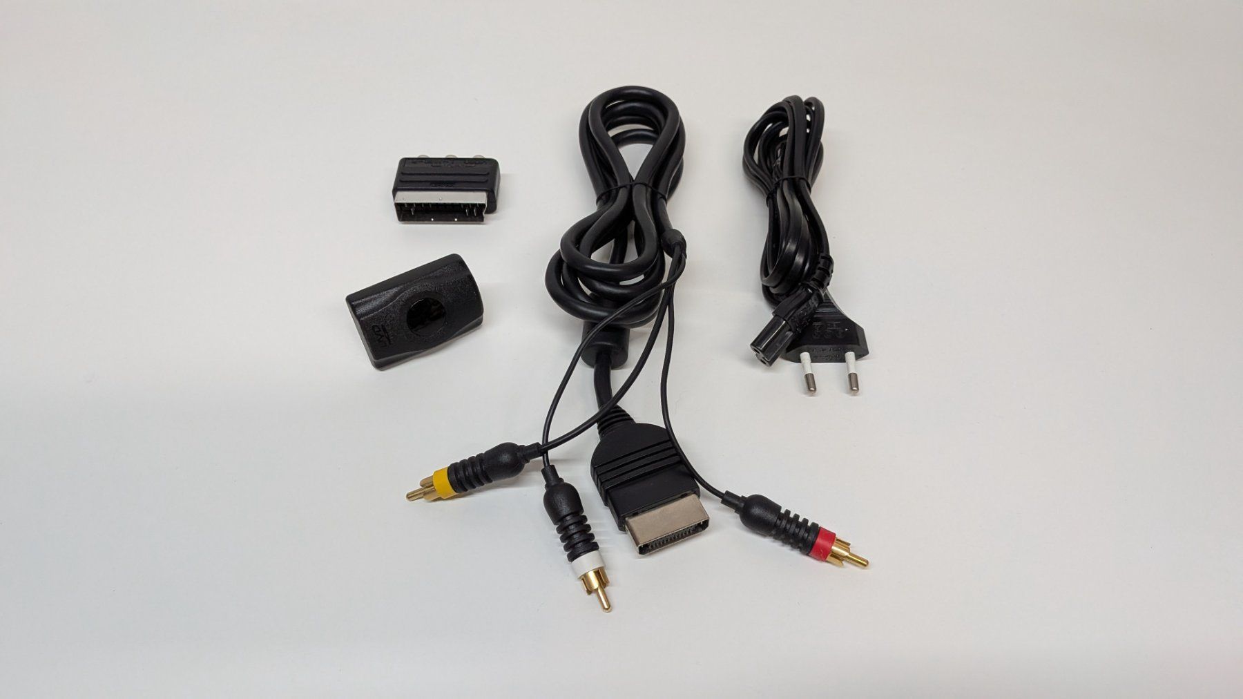Microsoft Konsolen: Xbox Classic mit 2 Controller und 5 Games – Gebraucht aus Menziken von mame18 8