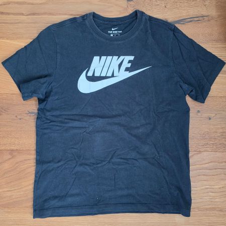 Nike T-Shirt schwarz Grösse M gebraucht