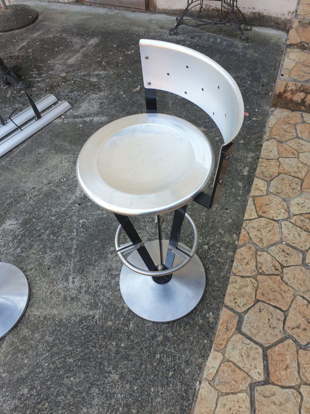 Sculptures & Statues: Barstool "Dry Martini" Design Pedro Miralles – D'occasion à rebstein par spacy73 4
