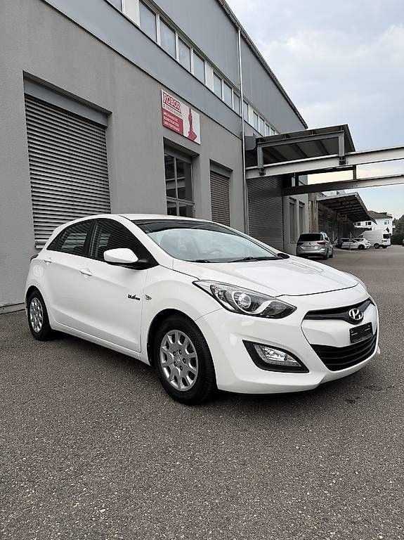 Hyundai Automobili: Hyundai i30 Comfort – Usato da Wünnewil venduto da Ressell_Bern 1