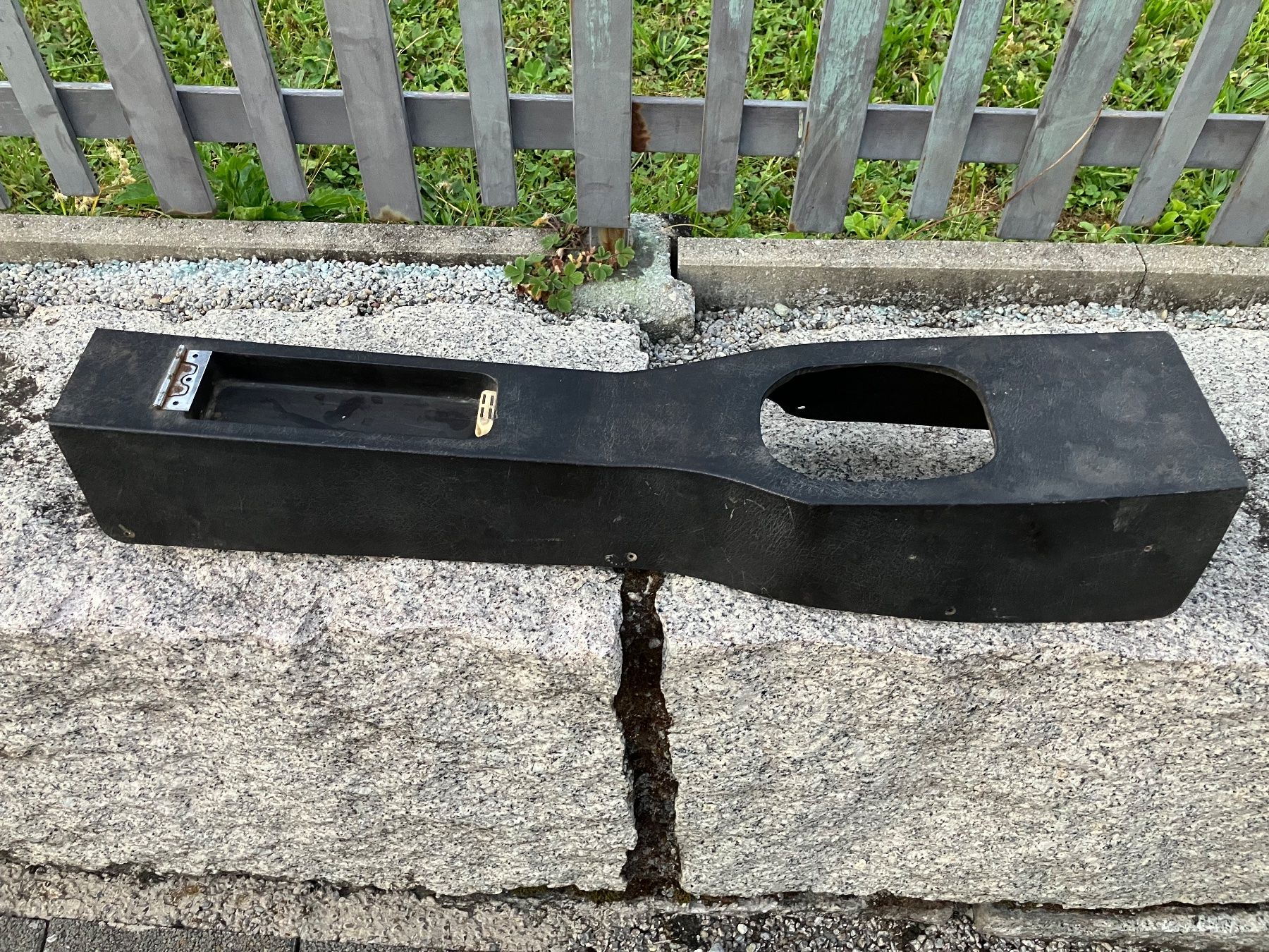 MG Tutti pezzi di ricambio auto: Mittelkonsole MG Midget oder Austin Healey Sprite – Usato da Gommiswald venduto da rockyturn 1