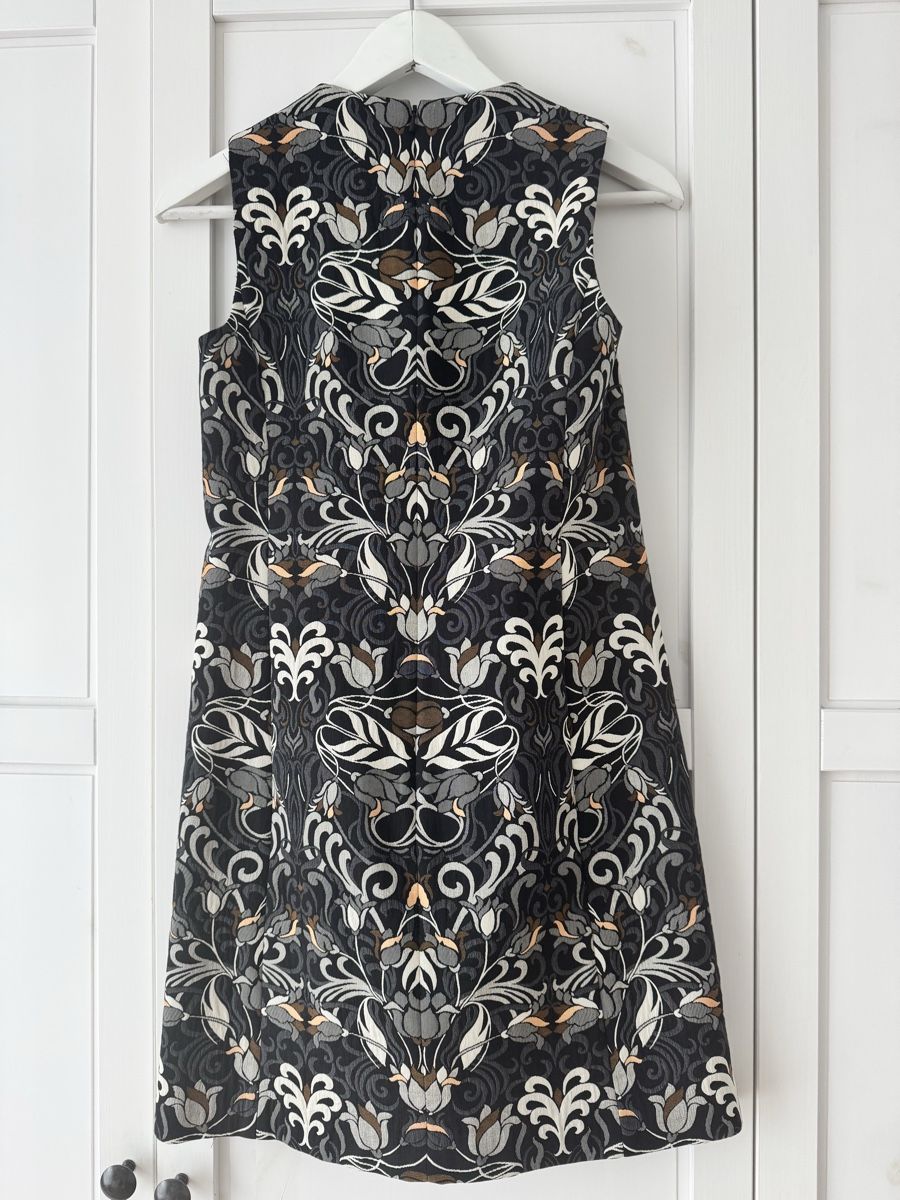 Hallhuber Kleider: Hallhuber Etui-Kleid Grösse 34  – Gebraucht aus Hagendorn von meryem79